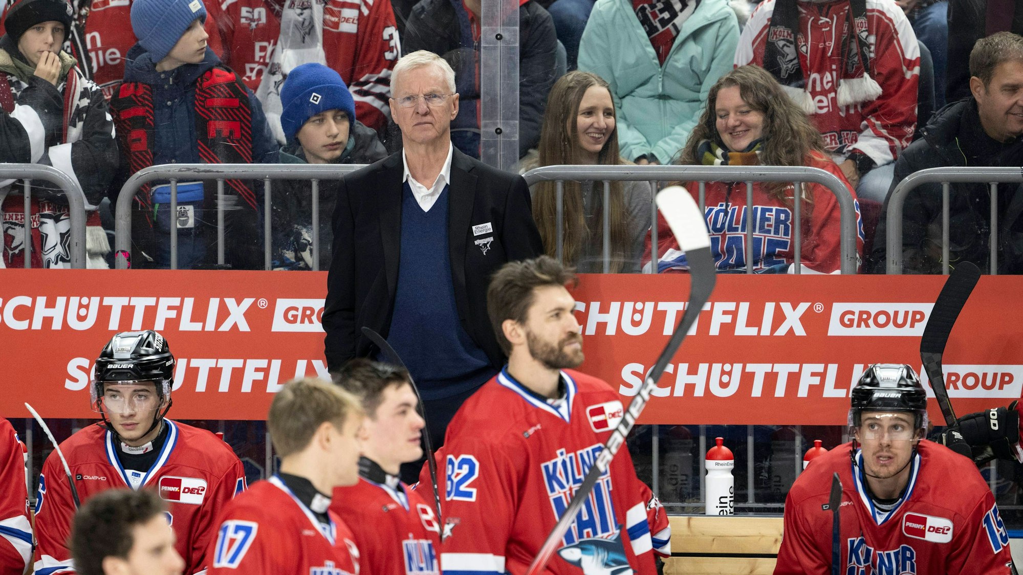 PENNY DEL 1 Kölner Haie - Löwen Frankfurt Köln, 15.12.2024 Kari Jalonen Kölner Haie, Trainer PENNY DEL 1 Kölner Haie - Löwen Frankfurt am 15.12.2024 in der Lanxess Arena in Köln Deutschland. *** PENNY DEL 1 Cologne Sharks Lions Frankfurt Cologne, 15 12 2024 Kari Jalonen Cologne Sharks, Coach PENNY DEL 1 Cologne Sharks Lions Frankfurt on 15 12 2024 at the Lanxess Arena in Cologne Germany Copyright: xBEAUTIFULxSPORTS/AndreasxDickx