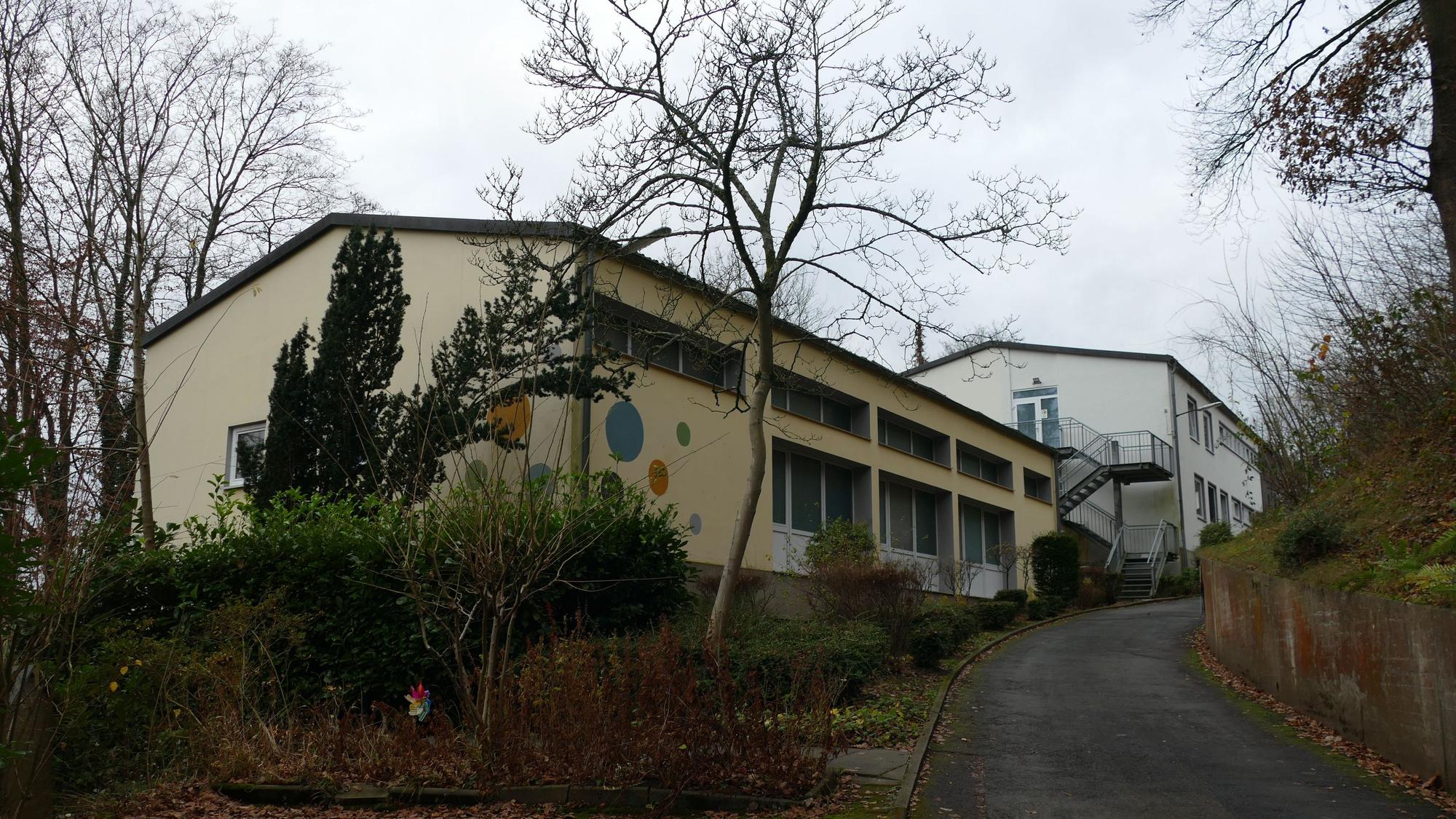Die Außenfassade eines Kinderheims.