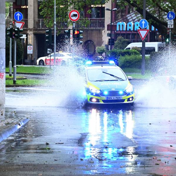 Die Polizei Köln sucht nach Brandstiftungen dringend Zeugen, die Hinweise zur Tat und dem Täter geben können. (Symbolbild)