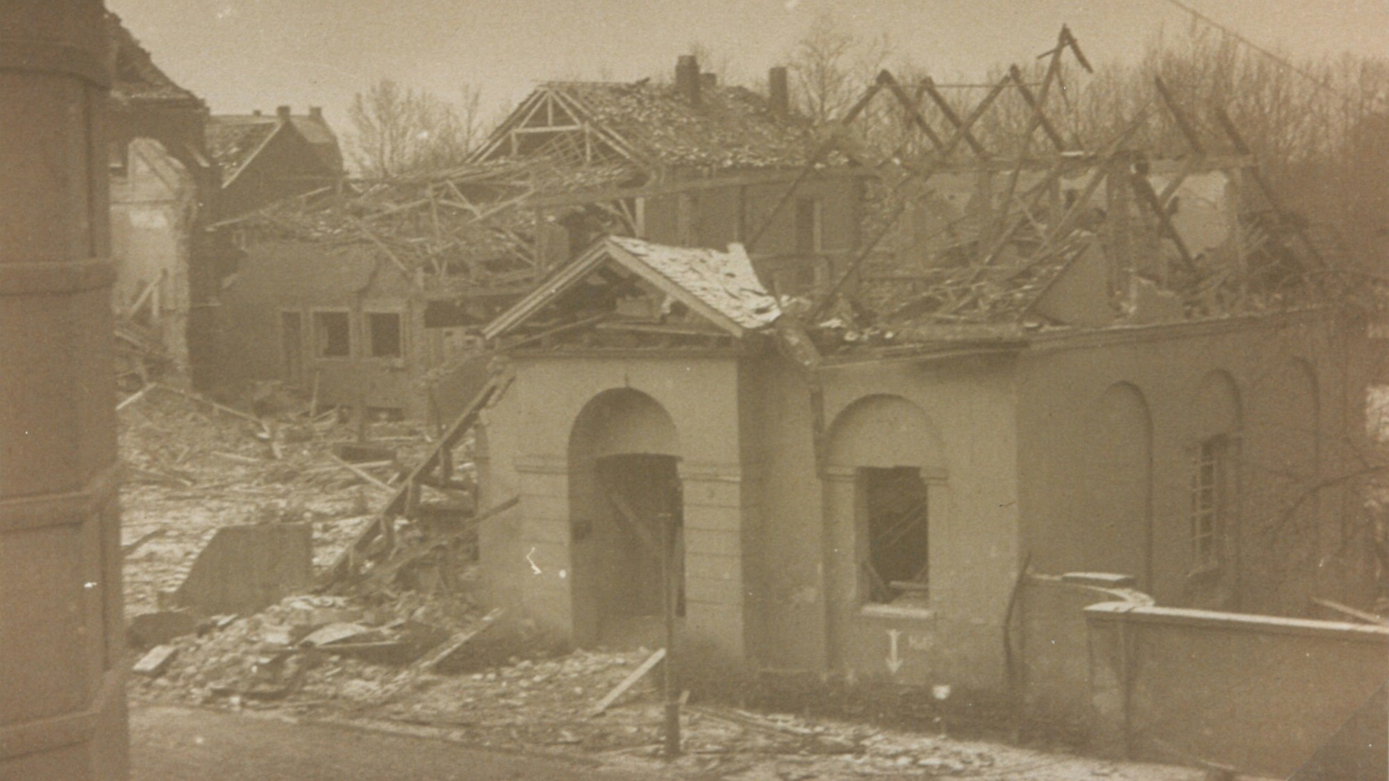 Durch Bombenangriffe im Zweiten Weltkrieg zerstörte Gebäude.