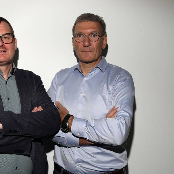 Der Suchtforscher Daniel Deimel und Thomas Kleefuß von der IG Neumarkt streiten über Lösungen für die Drogenszene am Neumarkt.