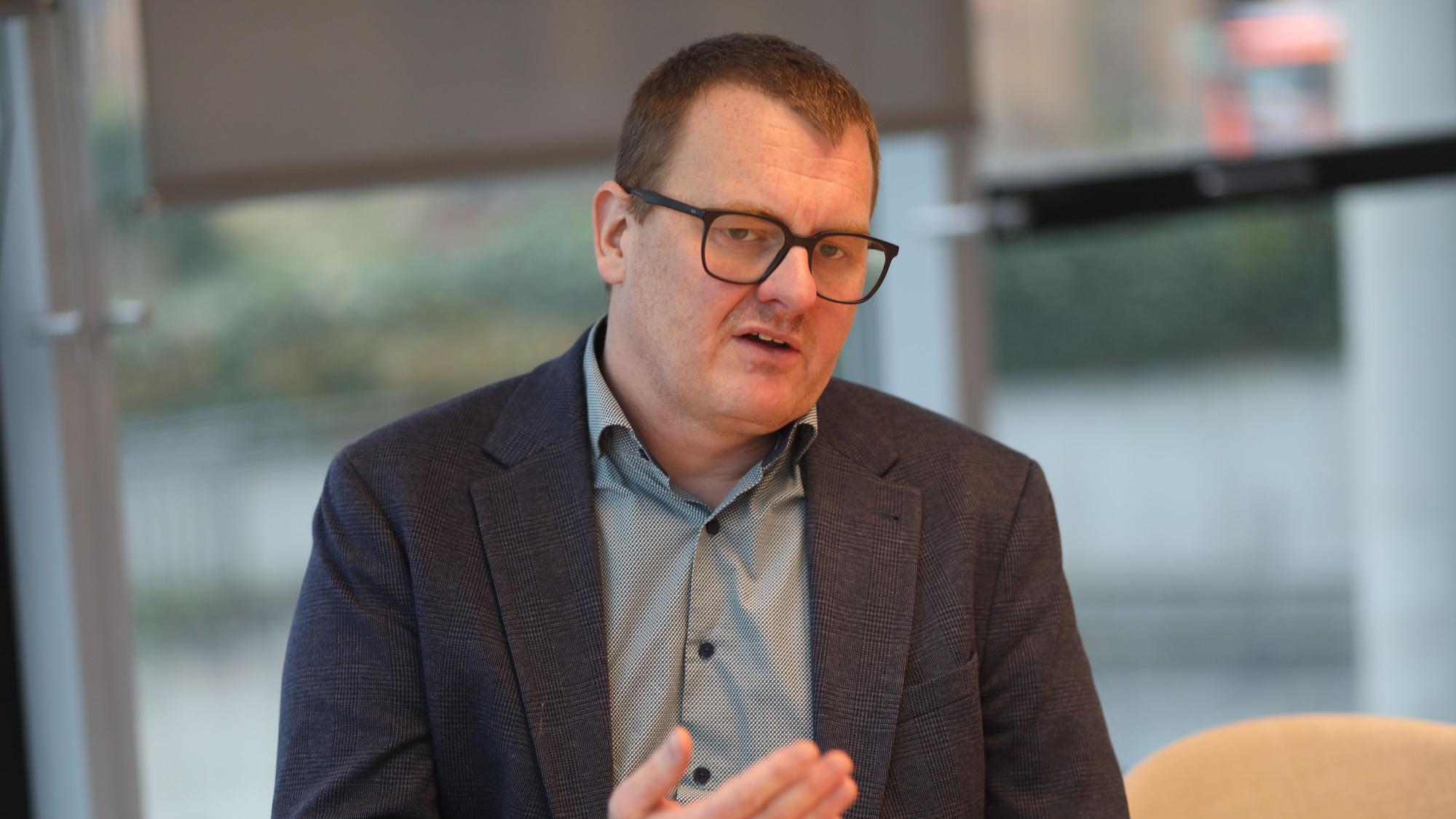 Der Suchtforscher Daniel Deimel