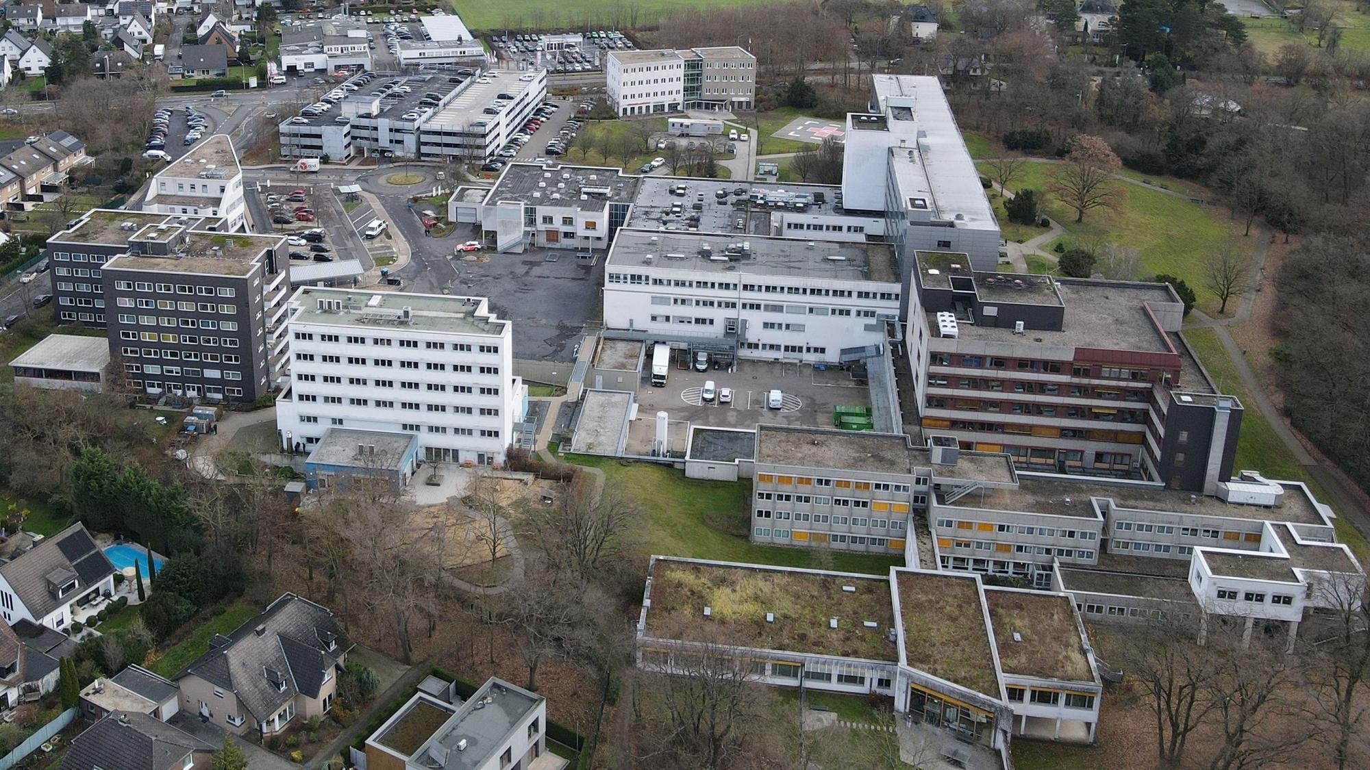 Das Luftbild (Drohne) zeigt das Marien-Hospital in Euskirchen.