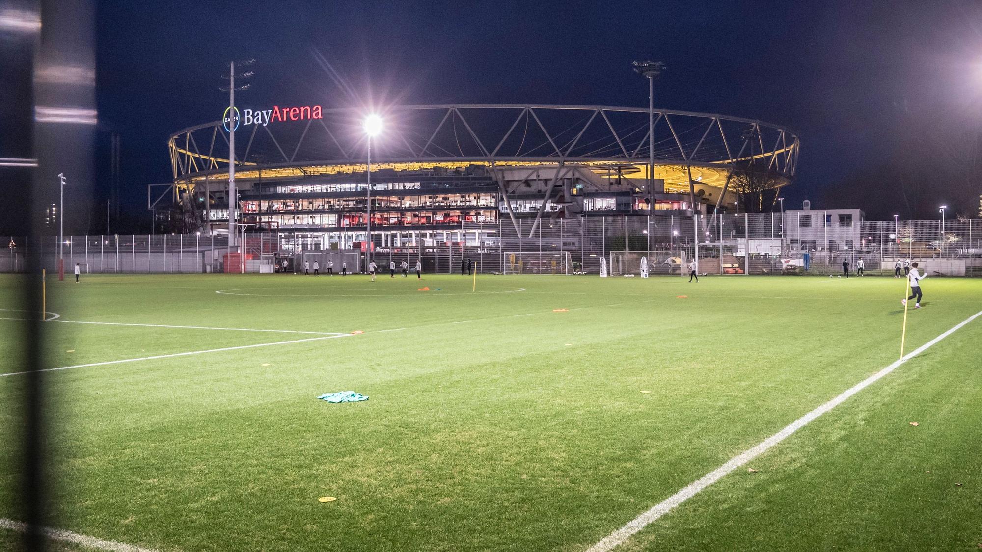 Seine Trainingsplätze will Bayer 04 in Folge des Stelzenausbaus zu Parkplätzen umbauen.