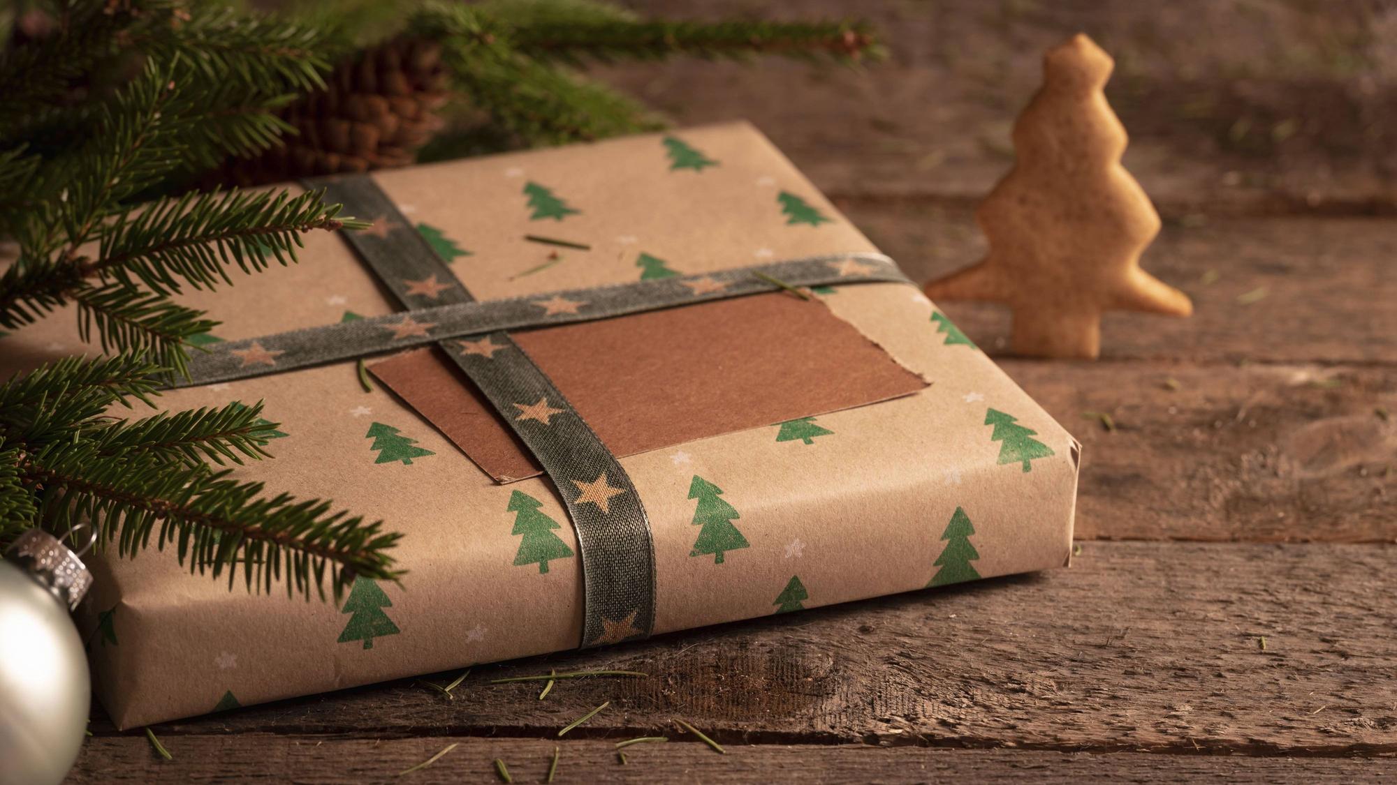 Die Weihnachtszeit nichts für Weicheier und Schwächlinge wie mich, schreibt unser Autor. Sie verlangt von allen, die sich darauf einlassen, Höchstleistungen im Bereich der Emotionalität.