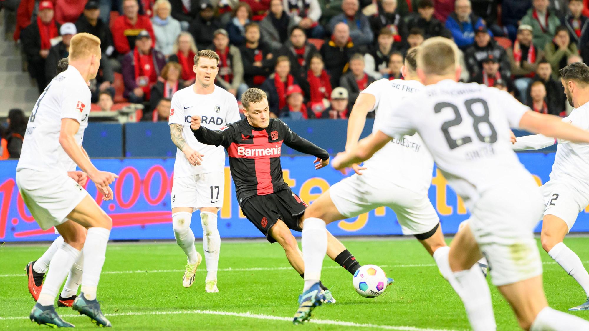 Florian Wirtz mit seinem Tor des Jahres 2023 gegen den SC Freiburg