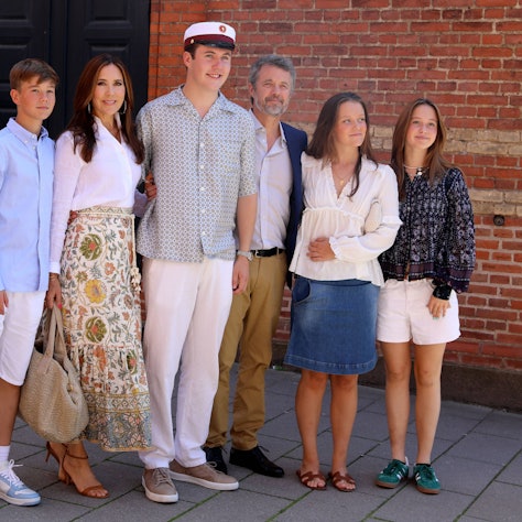 Die dänische Königsfamilie: Prinz Vincent, Königin Mary, Kronprinz Christian, König Frederik, Prinzessin Isabella und Prinzessin Josephine.