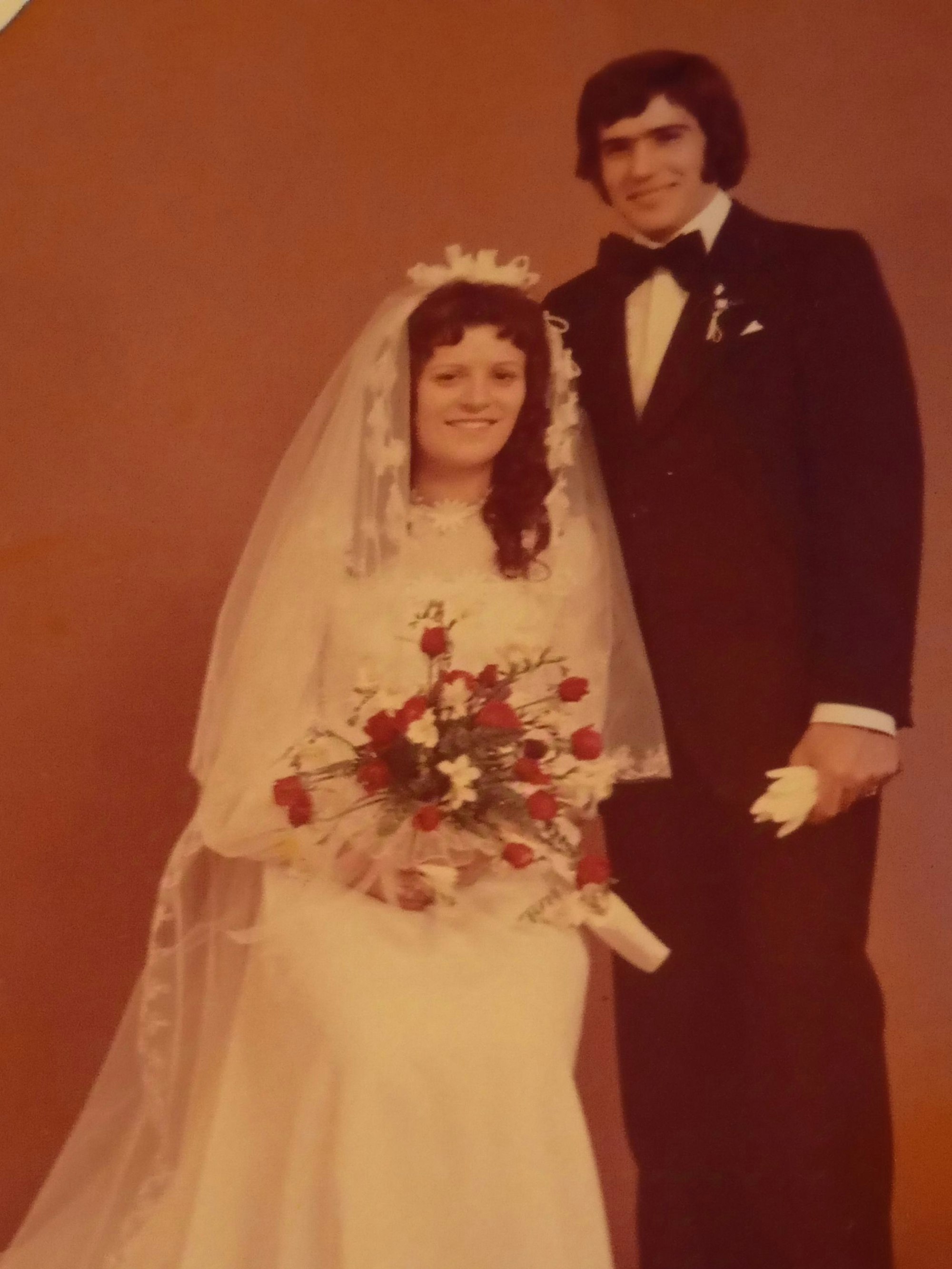 Das Foto zeigt ein Ehepaar.