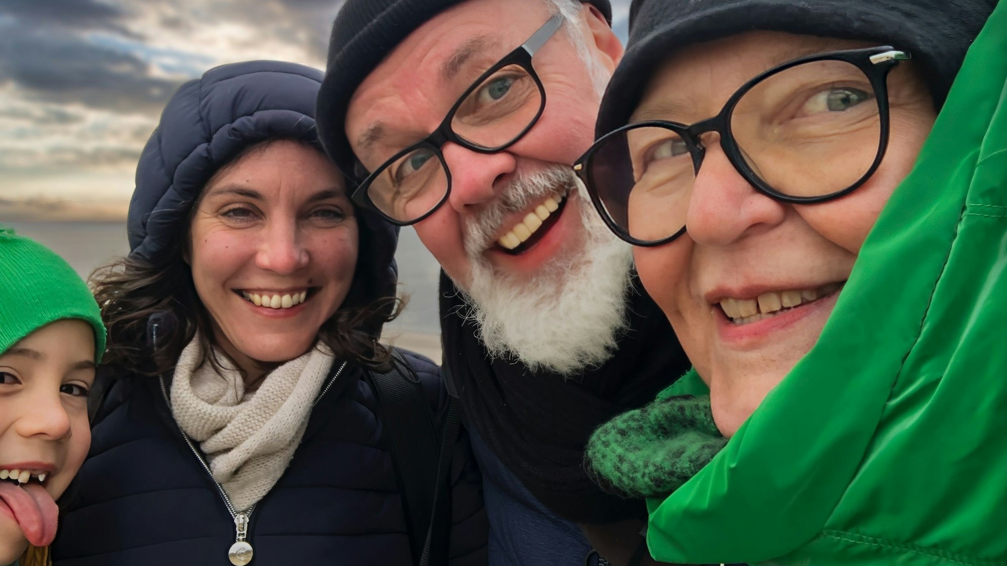 Ralf und Karin Könner mit Sandrine und ihrem Sohn