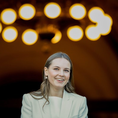 Prinzessin Ingrid Alexandra von Norwegen bei einem offiziellen Besuch im norwegischen Parlament.
