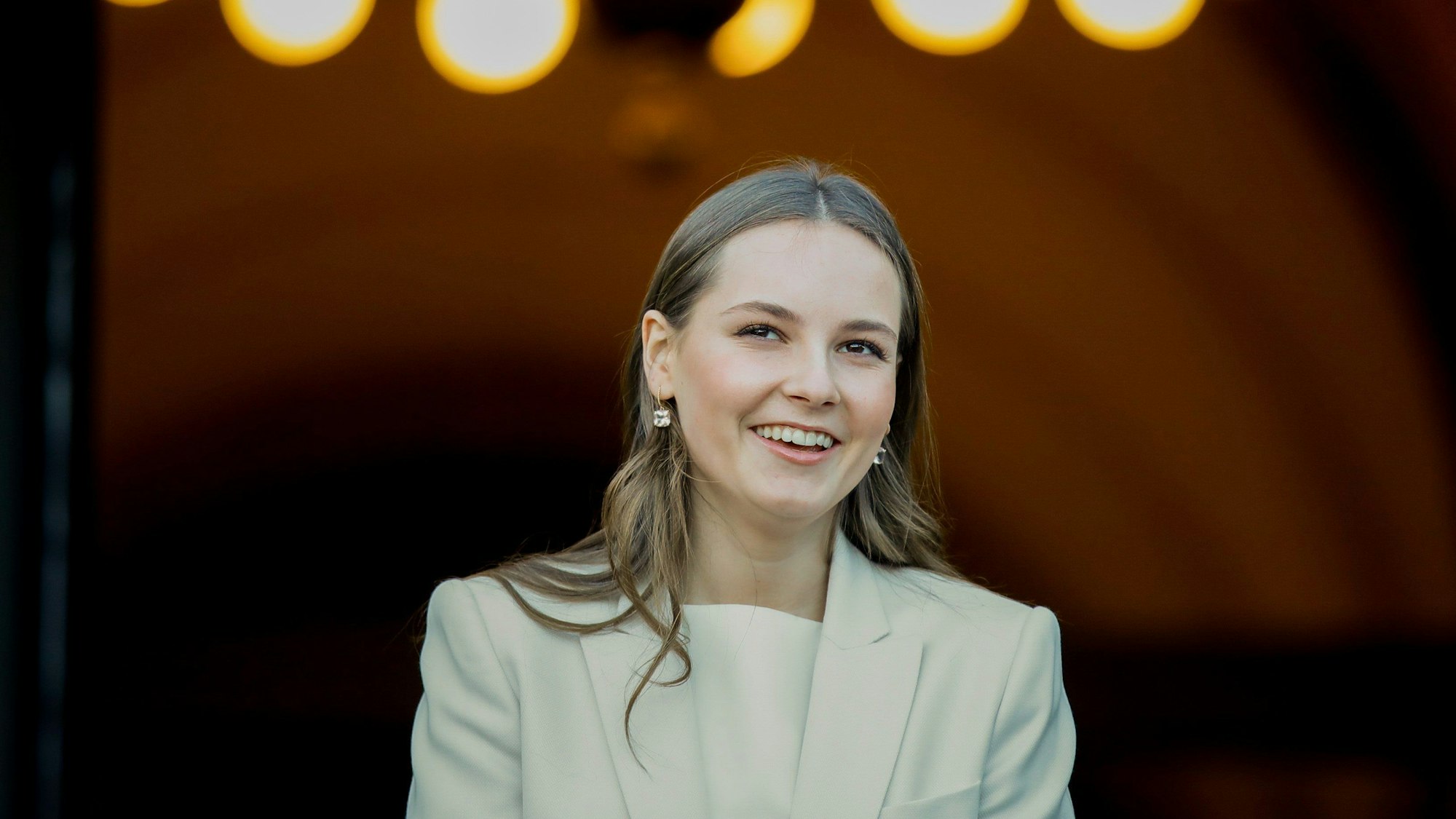 Prinzessin Ingrid Alexandra von Norwegen bei einem offiziellen Besuch im norwegischen Parlament.