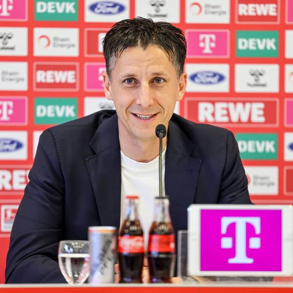 Christian Keller, Geschäftsführer Sport, spricht auf einer Pressekonferenz am Geißbockheim. (Symbolbild)