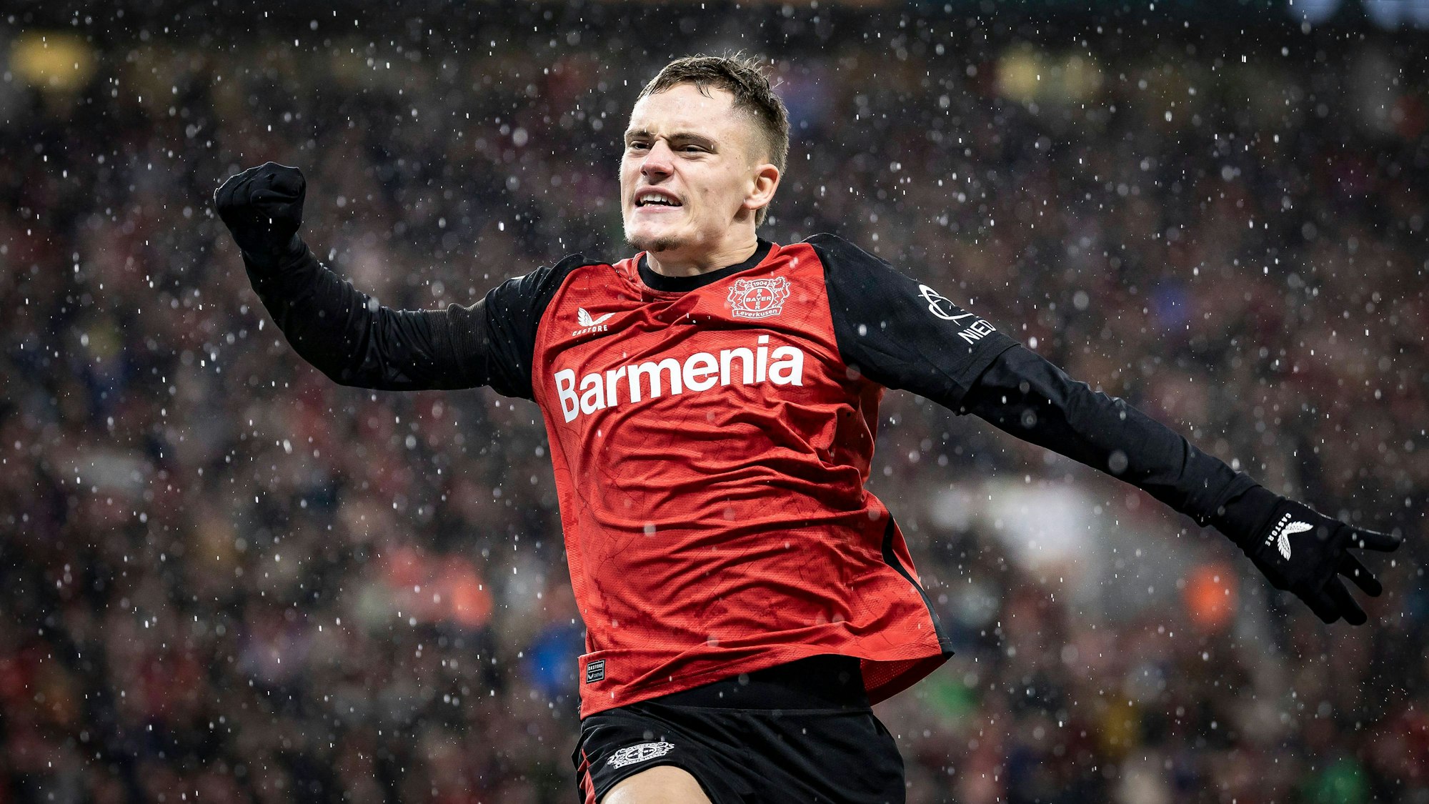 Florian Wirtz jubelt nach seinem Treffer zum 2:0 gegen Freiburg.
