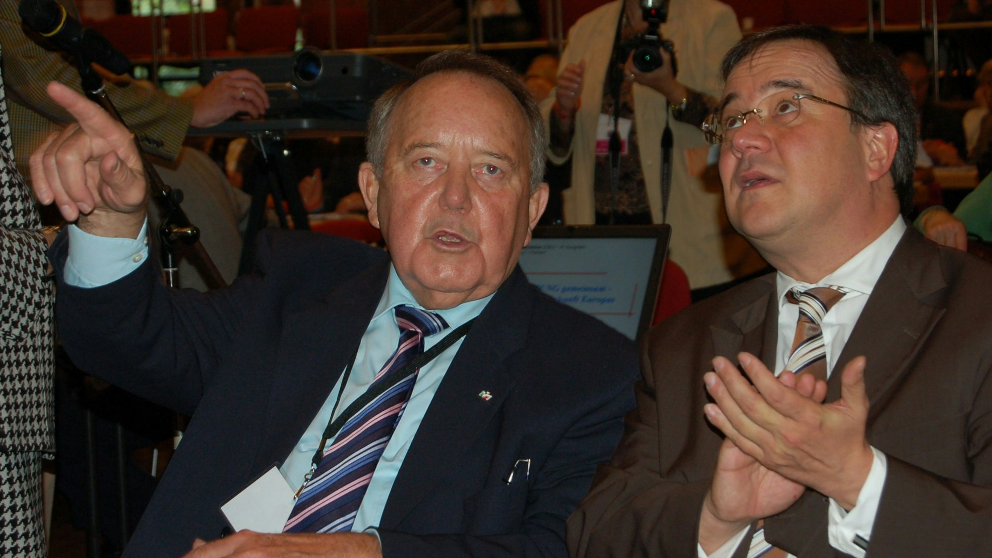 Bernhard Worms im Gespräch mit Ex-Ministerpräsident Armin Laschet, als der noch Minister in NRW war.