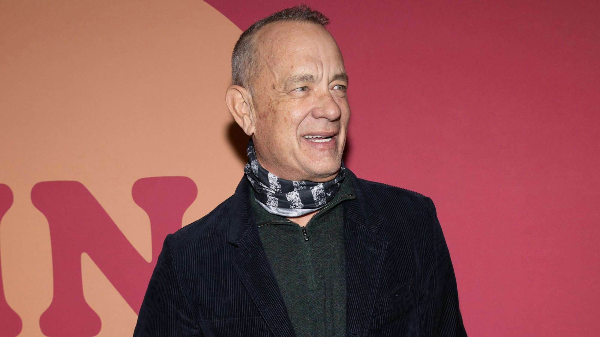 Sorge um Schauspieler: Zitternde Hände von Tom Hanks werfen Fragen auf