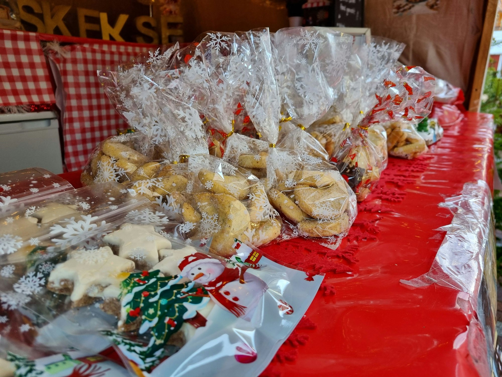 Christkindchenmarkt Leverkusen-Wiesdorf 23.12.2024 Am Montag nach dem Anschlag in Magdeburg