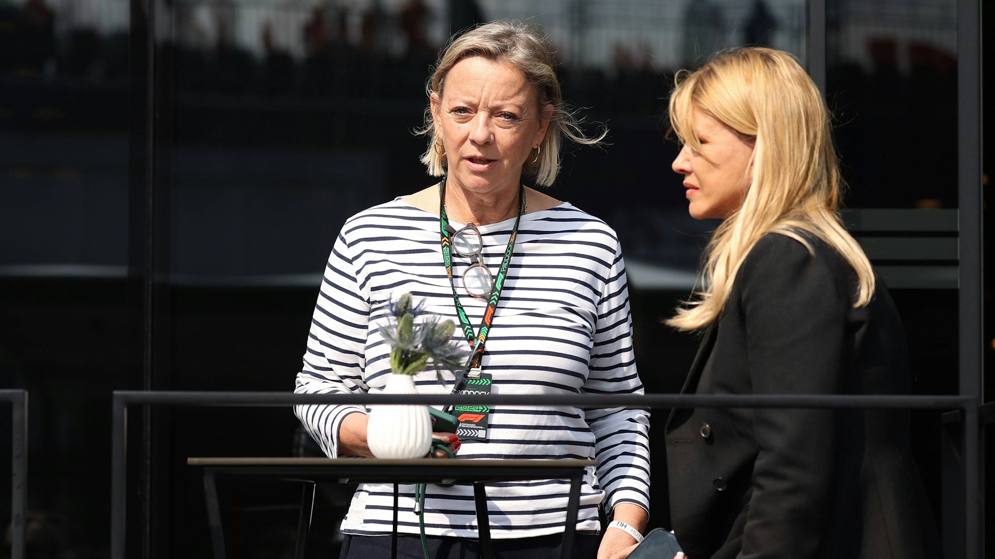 Managerin Sabine Kehm und Corinna Schumacher.