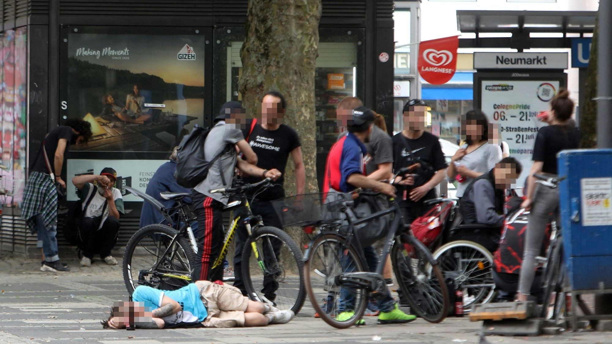 Seit Jahren wird über die Frage diskutiert, wie mit der Drogenszene am Neumarkt umgegangen werden soll.