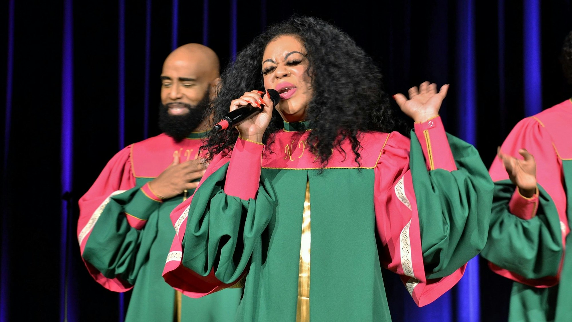 Das Bild zeigt einen Moment des Auftritts der Künstler in Euskirchen.