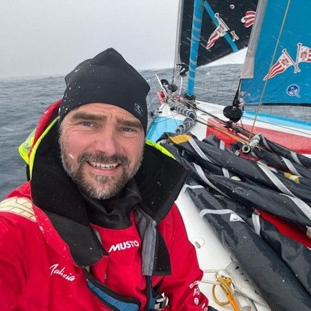 Boris Herrmann bestreitet seine zweite Solo-Weltumseglung Vendee Globe und segelt kurz vor Weihnachten mit seinem Boot ·Malizia · Seaexplorer· Kap Hoorn entgegen.