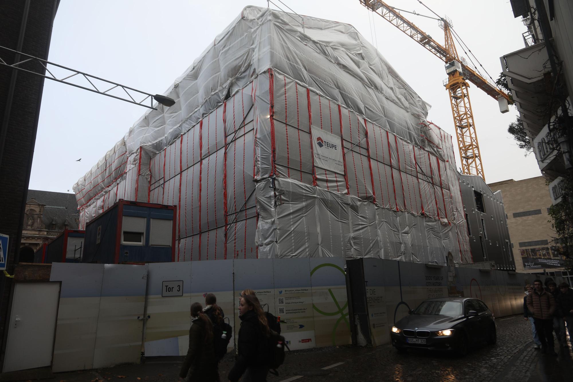 09.12.2024, Köln: Rundgang in der Miqua Baustelle in der Innenstadt. Foto: Arton Krasniqi