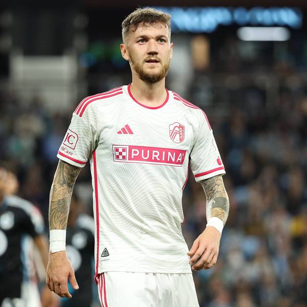 MLS, Fussball Herren, USA St. Louis CITY SC at Minnesota United Oct 19, 2024 Saint Paul, Minnesota, USA St. Louis CITY SC midfielder Marcel Hartel 17 looks on during the first half of the game against Minnesota United at Allianz Field. Saint Paul Allianz Field Minnesota USA, EDITORIAL USE ONLY PUBLICATIONxINxGERxSUIxAUTxONLY Copyright: xMattxKrohnx 20241019_jcd_hw1_0472