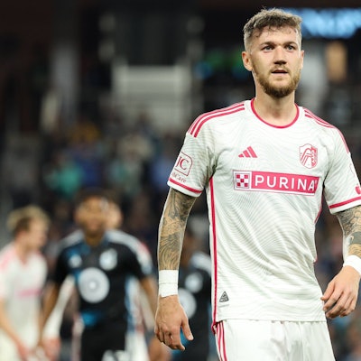 MLS, Fussball Herren, USA St. Louis CITY SC at Minnesota United Oct 19, 2024 Saint Paul, Minnesota, USA St. Louis CITY SC midfielder Marcel Hartel 17 looks on during the first half of the game against Minnesota United at Allianz Field. Saint Paul Allianz Field Minnesota USA, EDITORIAL USE ONLY PUBLICATIONxINxGERxSUIxAUTxONLY Copyright: xMattxKrohnx 20241019_jcd_hw1_0472