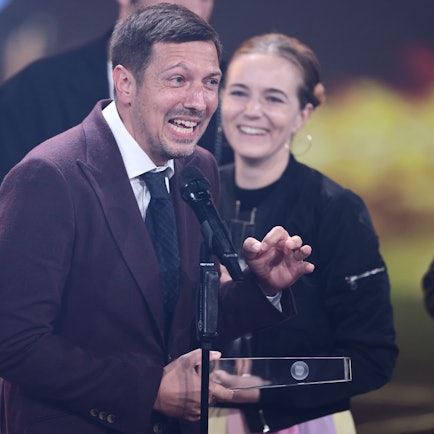 ARCHIV - 28.09.2023, Nordrhein-Westfalen, Köln: ARD steht zu ihrer Entscheidung, Thilo Mischke als Moderatoren zu gewinnen. (zu dpa: «Nach Kritik: ARD verteidigt «ttt»-Moderationsjob für Thilo Mischke») Foto: Rolf Vennenbernd/dpa +++ dpa-Bildfunk +++