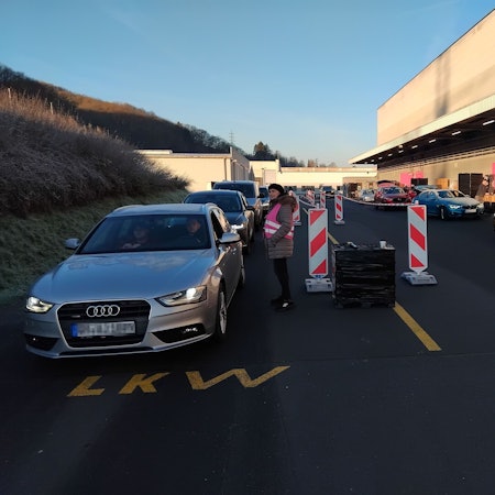 Pilgern zur Pyrotechnik: Durch die Online-Terminbuchung lief der Werksverkauf bei Weco reibungslos.
