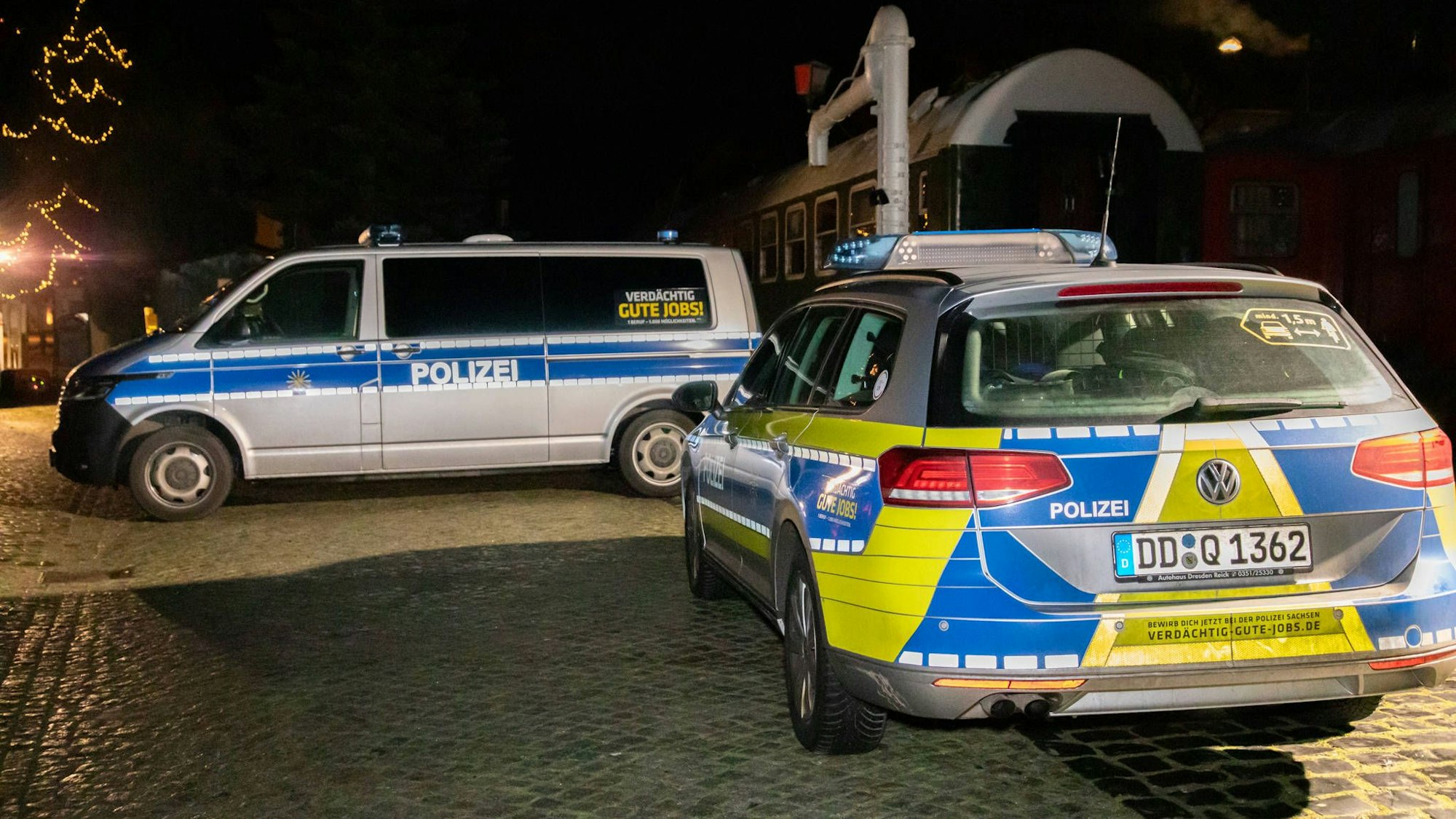 Zur Aufnahme des Unfalls kamen neben Beamten der Polizei, auch das THW des Ortsverbandes Annaberg zum Einsatz.