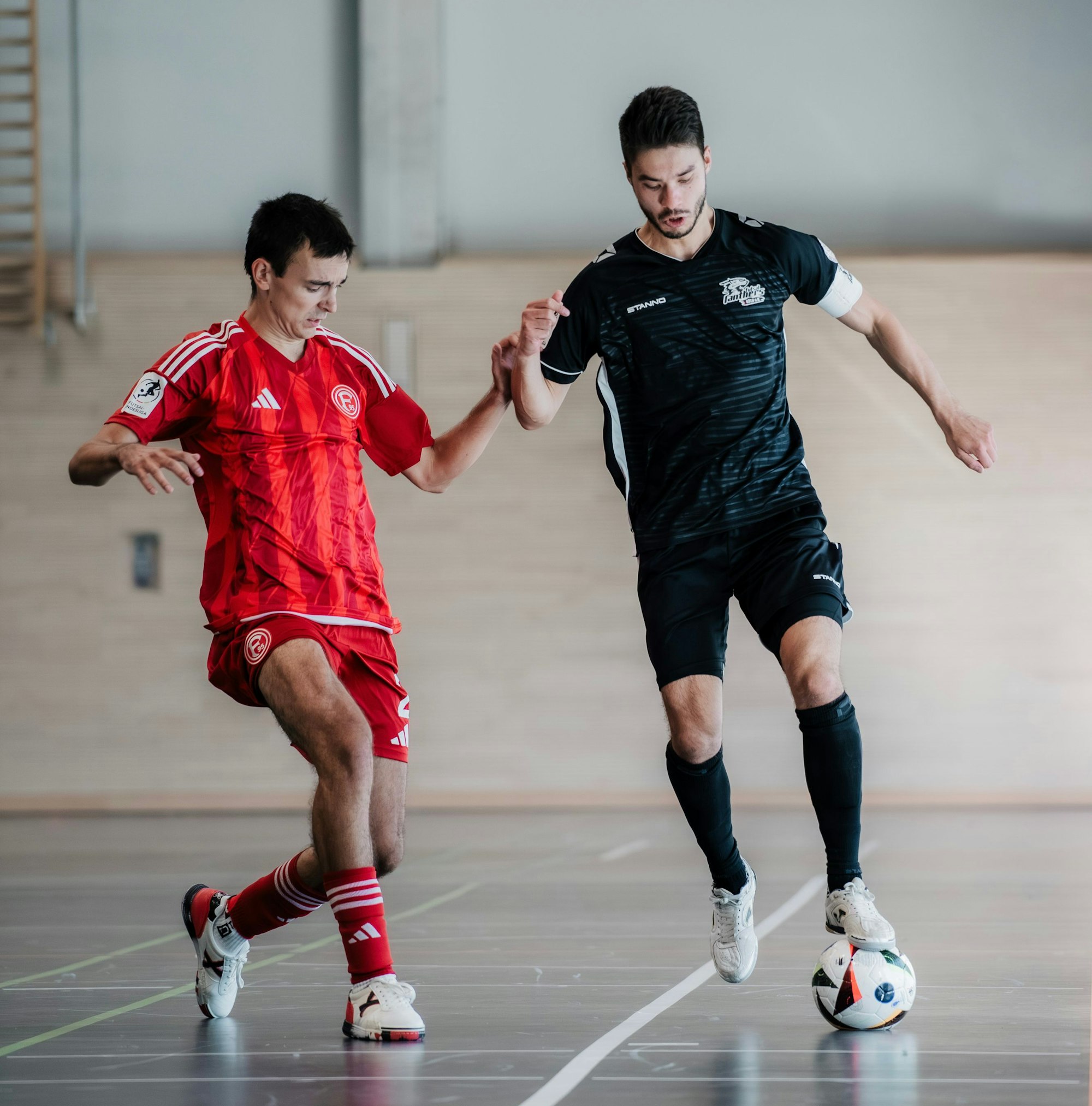 Jilo Hirosawa (rechts), Kapitän der Futsal Panthers Köln