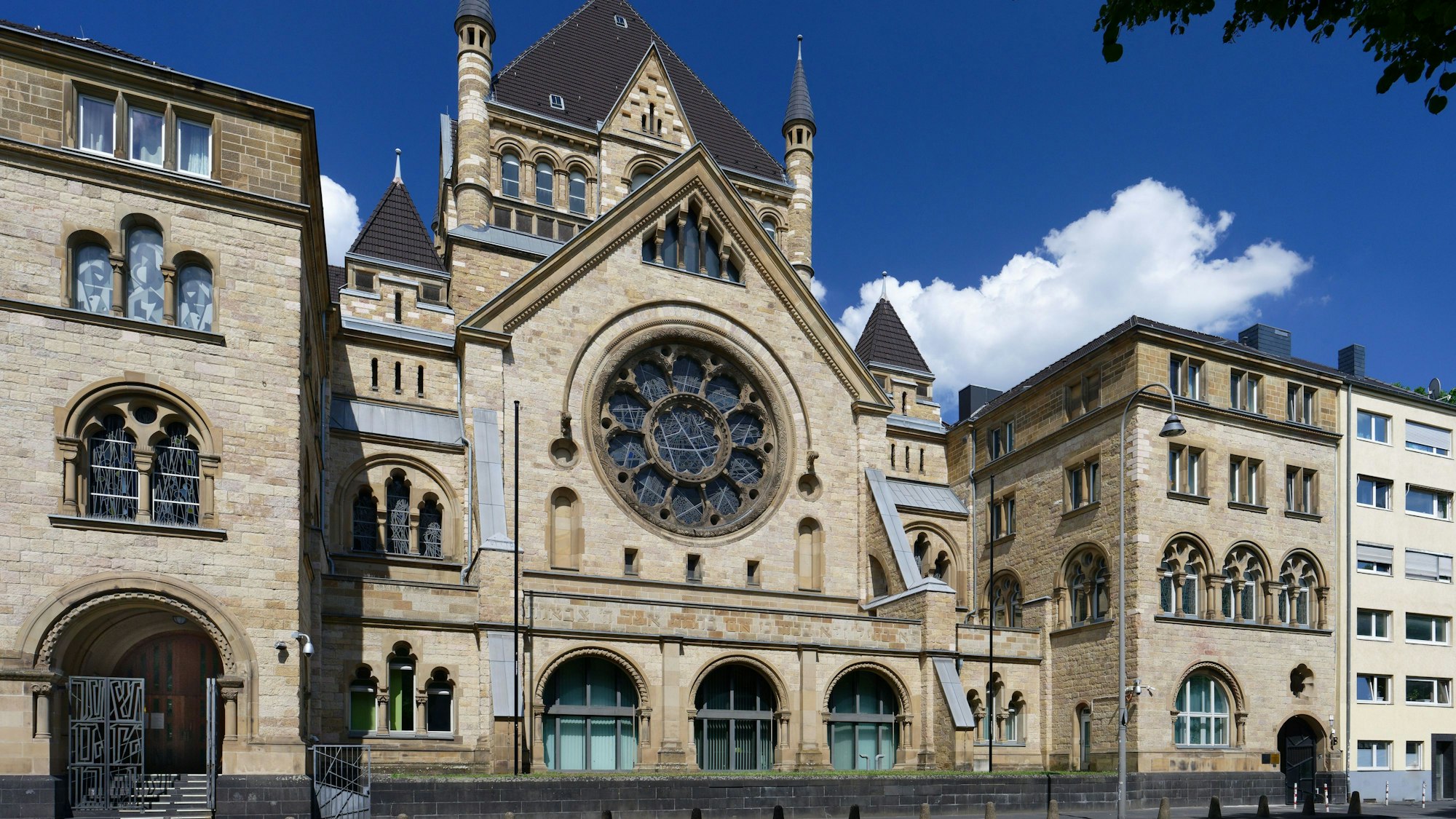 Die Synagoge an der Roonstraße ist Schauplatz des Romans von Max Annas.