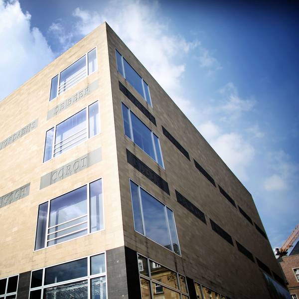Das Wallraf-Richartz-Museum, fotografiert am 18. Mai 2015 in Köln (Nordrhein-Westfalen).