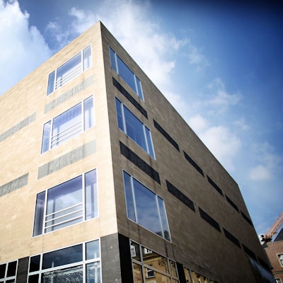 Das Wallraf-Richartz-Museum, fotografiert am 18. Mai 2015 in Köln (Nordrhein-Westfalen).
