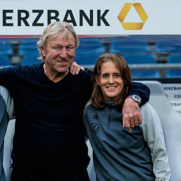 UEFA WOMENS EURO 2025 Qualifier: Deutschland - Österreich 16.07.2024 Thomas Nörenberg Deutschland, Co-Trainer, Horst Hrubesch Deutschland, Trainer und Britta Carlson Deutschland, Co-Trainerin vor ihrem letzten Heimspiel mit der deutschen Nationalmannschaft UEFA WOMENS EURO 2025 Qualifier: Deutschland - Österreich Heinz-Von-Heiden-Arena, Hannover am 16.07.2024 *** UEFA WOMENS EURO 2025 Qualifier Germany Austria 16 07 2024 Thomas Nörenberg Germany, co-coach , Horst Hrubesch Germany, coach and Britta Carlson Germany, co-coach before their last home match with the German national team UEFA WOMENS EURO 2025 Qualifier Germany Austria Heinz Von Heiden Arena, Hannover on 16 07 2024 Copyright: xBEAUTIFULxSPORTS/Wunderlx
