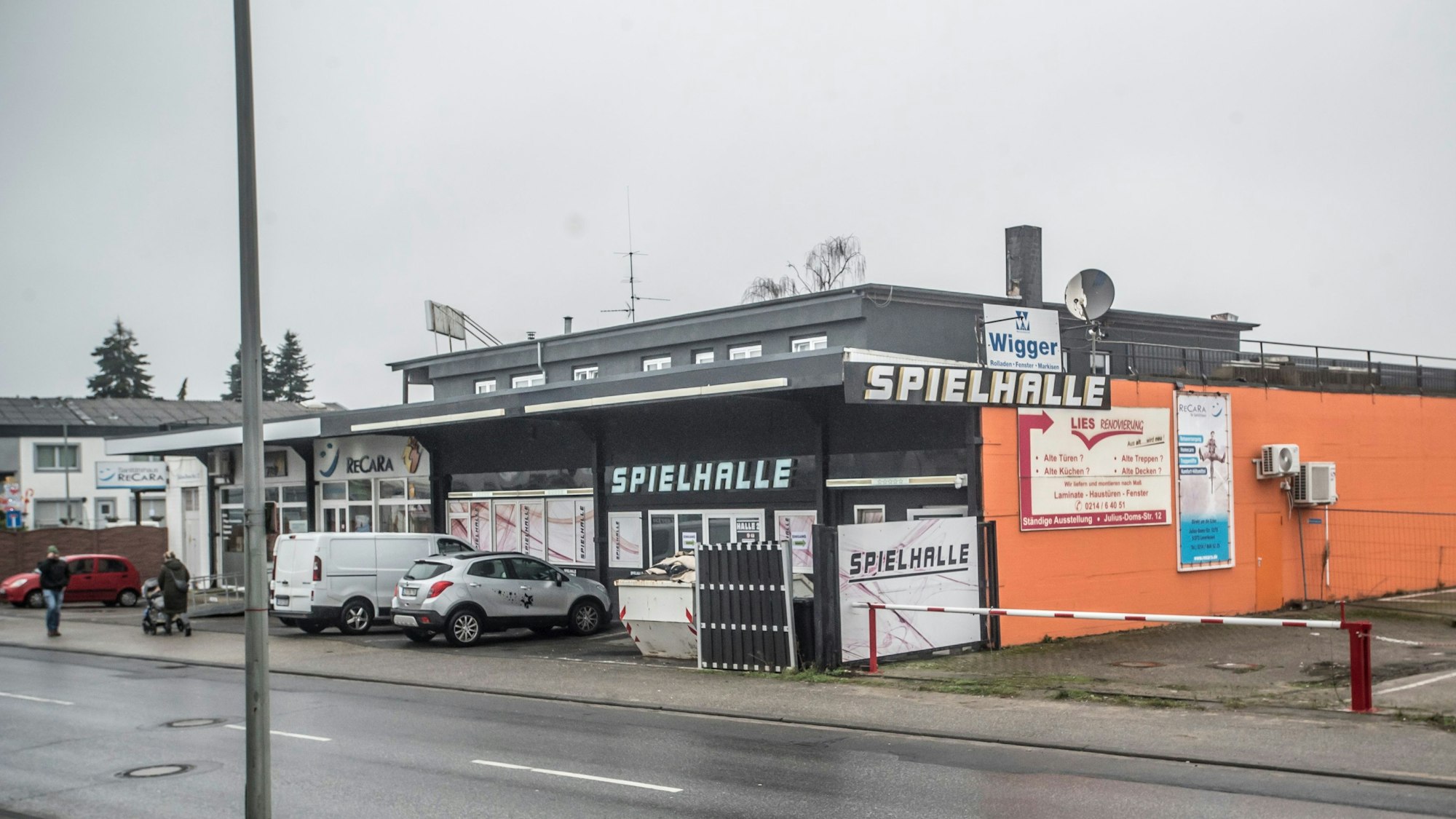 Eine alte Spielhalle gab es an der Ecke Julius-Dohms-Straße/Karl-Ulitzka-Straße. Jetzt hat die Stadtverwaltung hier ein Wettbüro genehmigt – 100 Meter entfernt gibt es viele Jugendangebote.