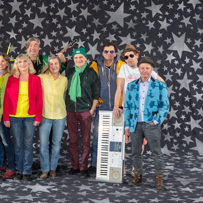 Zu sehen ist das Ensemble von „Stunk Unplugged“.