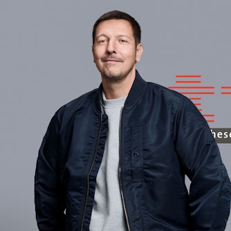 Am 16. Februar soll Thilo Mischke zum ersten Mal „ttt – titel thesen temperamente“ moderieren. Doch gegen diese Wahl protestieren viele Kulturschaffende.