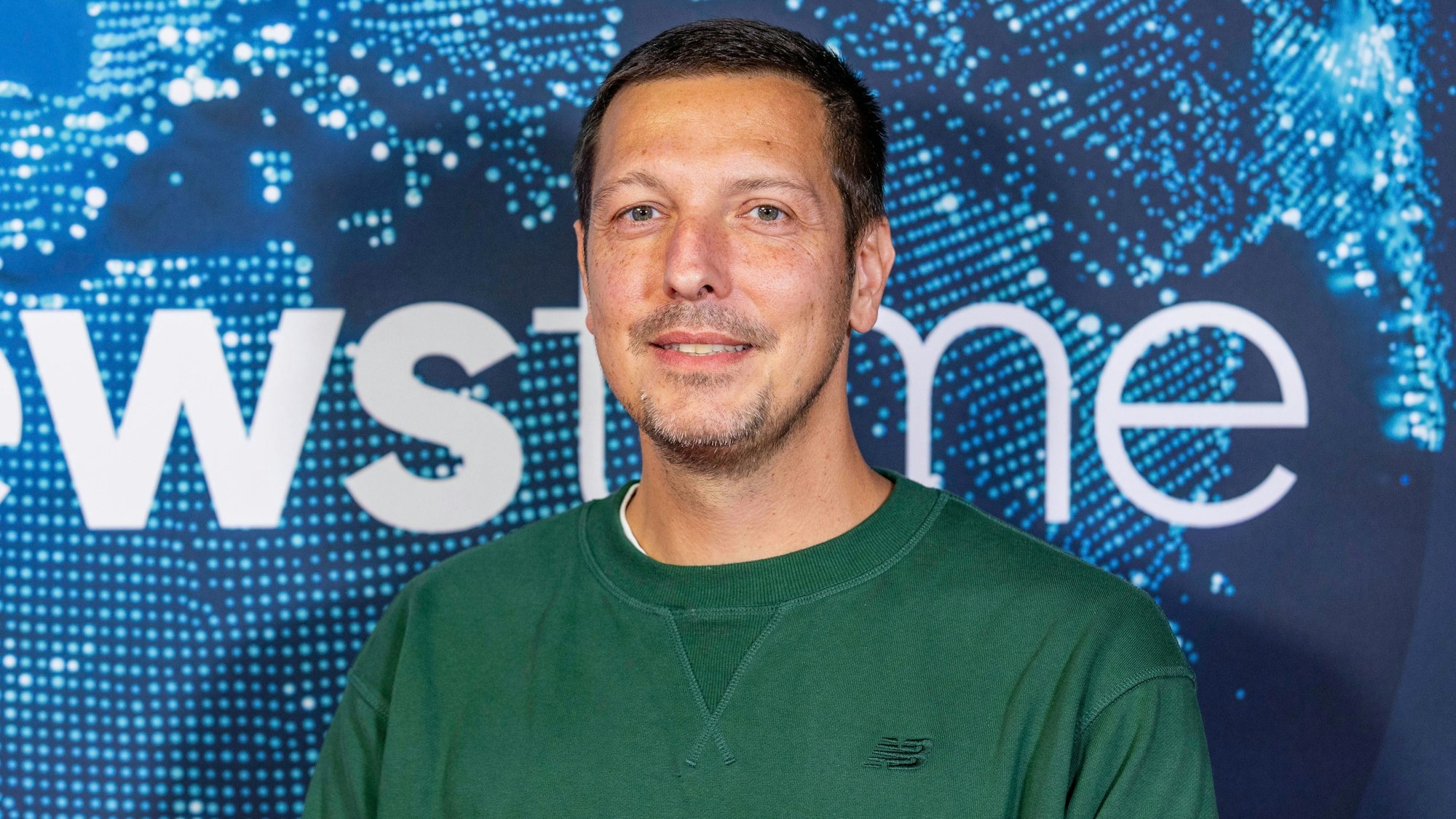 Thilo Mischke beim newstime Empfang der ProSiebenSat.1-Poltikredaktion im Hauptstadtbüro der Seven.