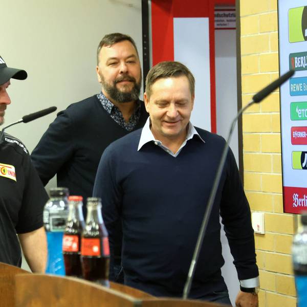 Steffen Baumgart und Horst Heldt auf der Union-PK.