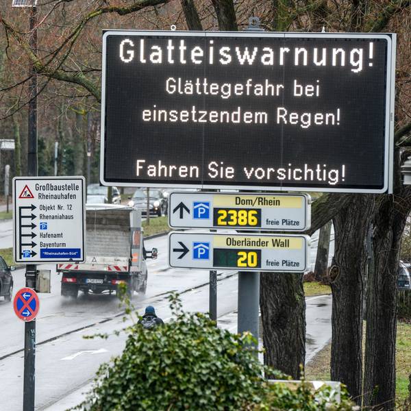 Autofahrer sollten am Wochenende besonders vorsichtig sein. (Archivbild)