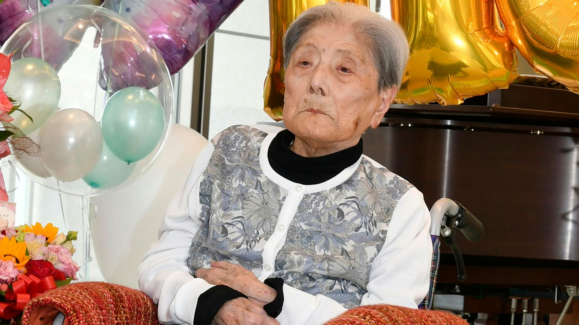 Dieses von der Stadt Ashiya zur Verfügung gestellte Foto zeigt Tomiko Itooka, die am 23. Mai 2024 in ihrem Pflegeheim in Ashiya, Westjapan, ihren 116. Geburtstag feiert. (Archivbild)