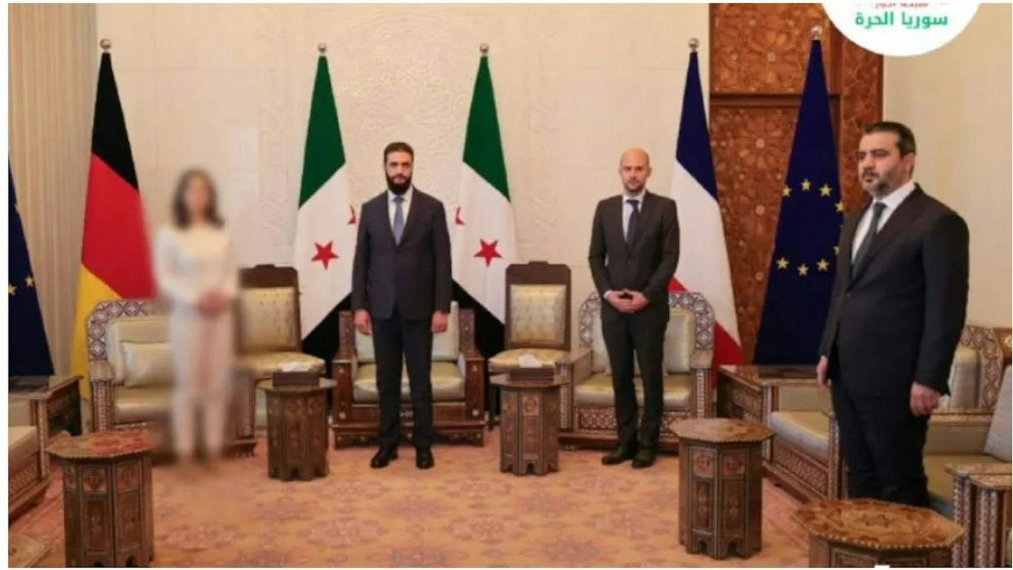 Annalena Baerbock ist auf Fotos von ihrem Besuch in Damaskus unkenntlich gemacht worden. Verpixelte Bilder wurden unter anderem vom Kanal Almharar verbreitet.