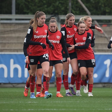 Torjubel nach dem 1-0 um Sofie Zdebel Leverkusen, Leverkusen, Germany 14.12.2024, Frauen Bundesliga, 12. Spieltag, Bayer 04 Leverkusen - SC Freiburg.. *** Goal celebration after the 1 0 by Sofie Zdebel Leverkusen , Leverkusen, Germany 14 12 2024, Womens Bundesliga, Matchday 12, Bayer 04 Leverkusen SC Freiburg