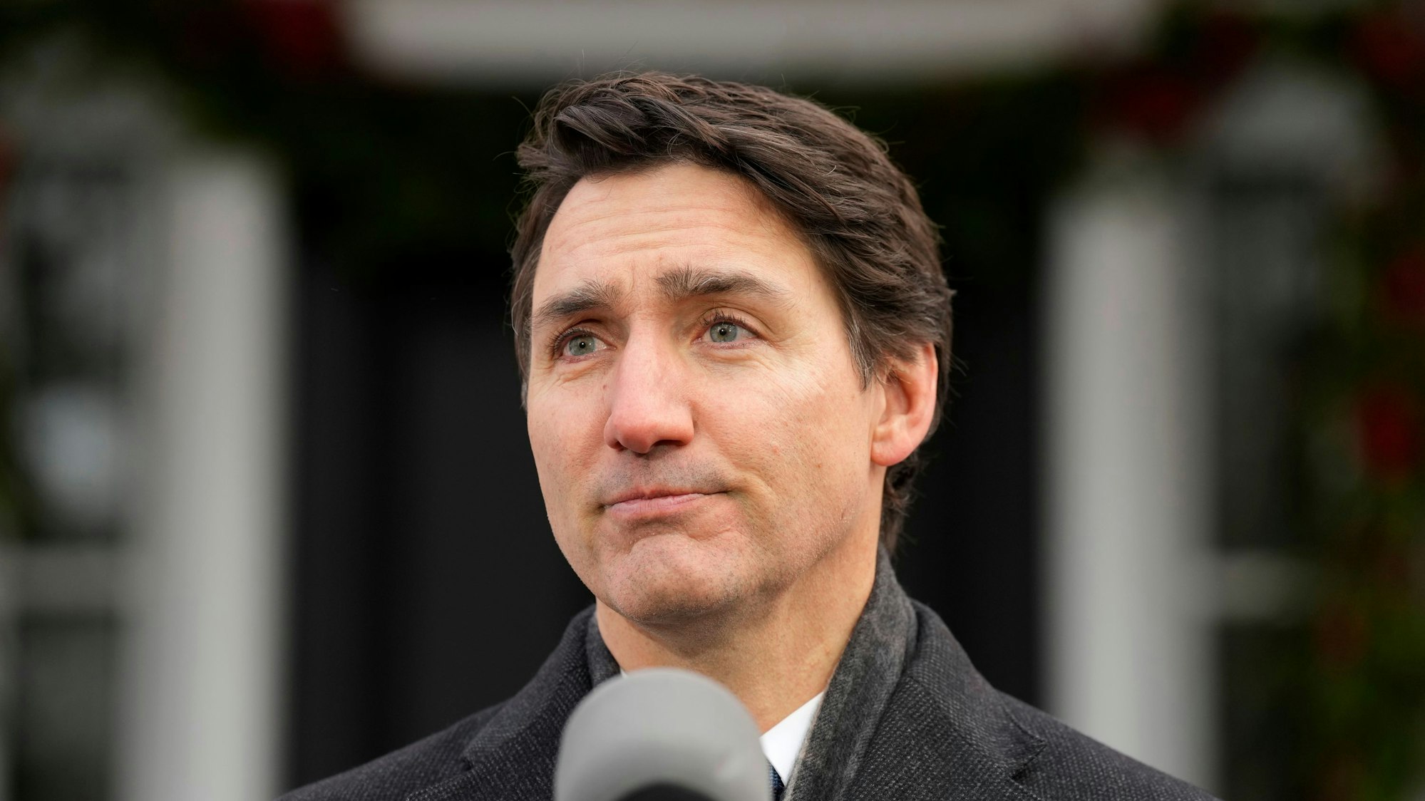 Kanadas Premierminister Justin Trudeau bei einer Mitteilung vor den Medien.