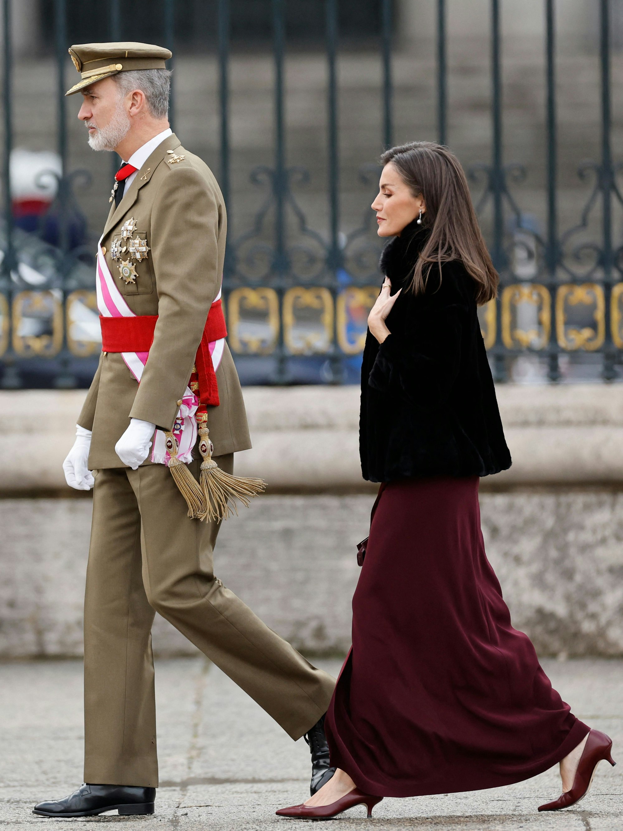 König Felipe VI. und Königin Letizia auf dem Weg in den Königspalast.