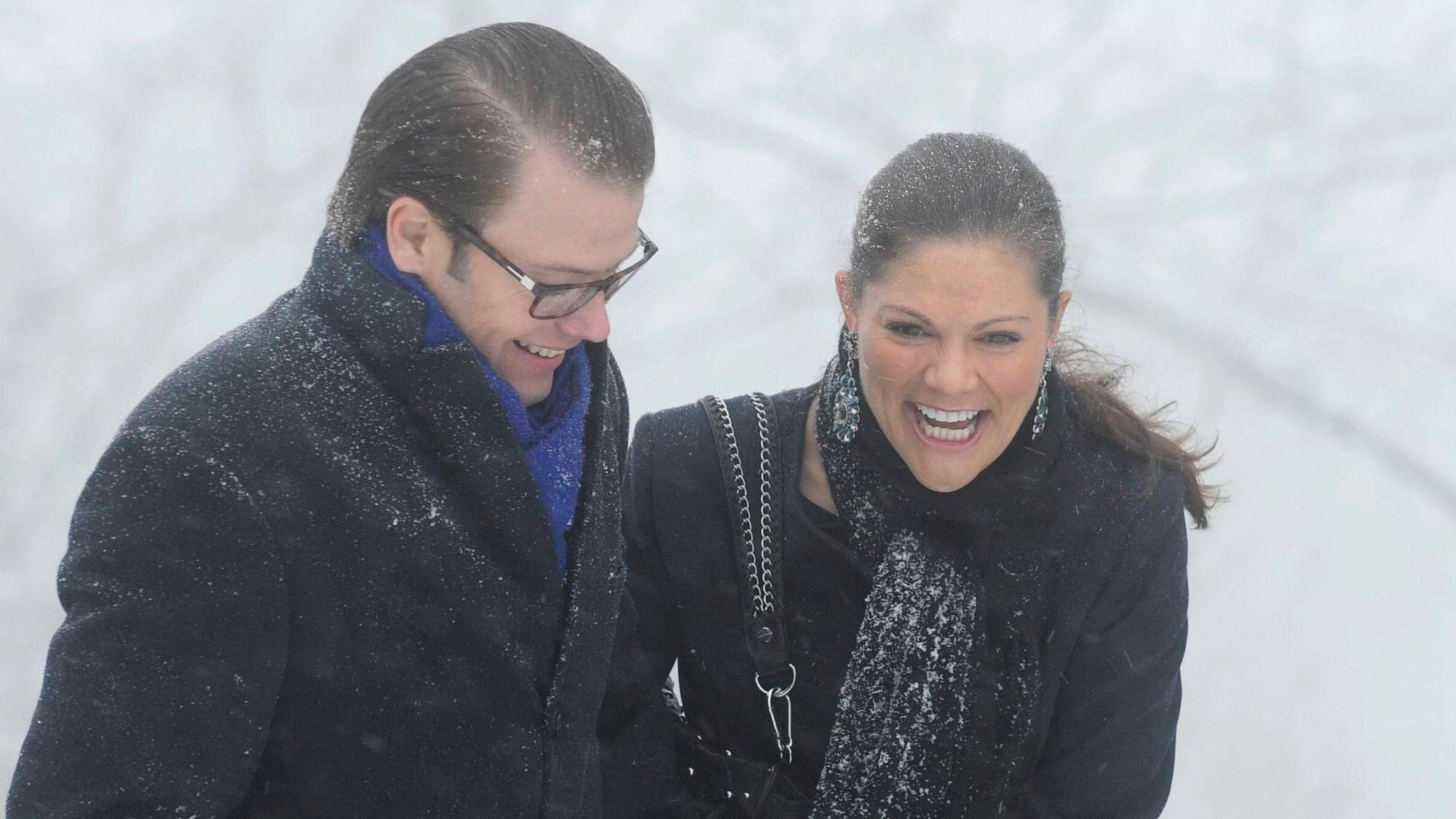 Prinz Daniel und Prinzessin Victoria lieben Ausflüge in den Schnee.