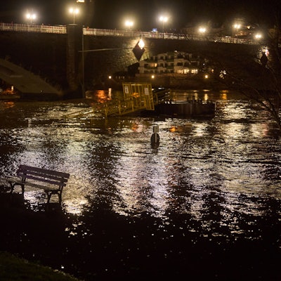 Blick auf das Hochwasser in der Mosel in Cochem am Montag.