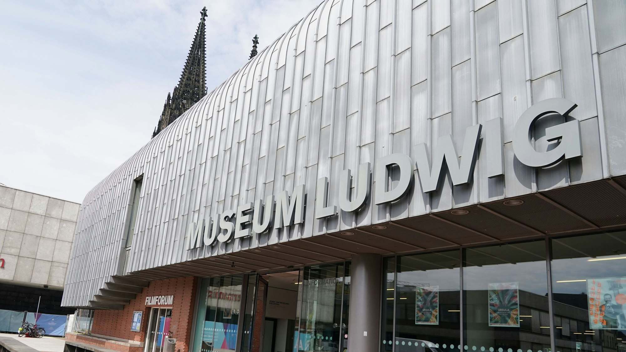 Das Museum Ludwig am Kölner Dom.