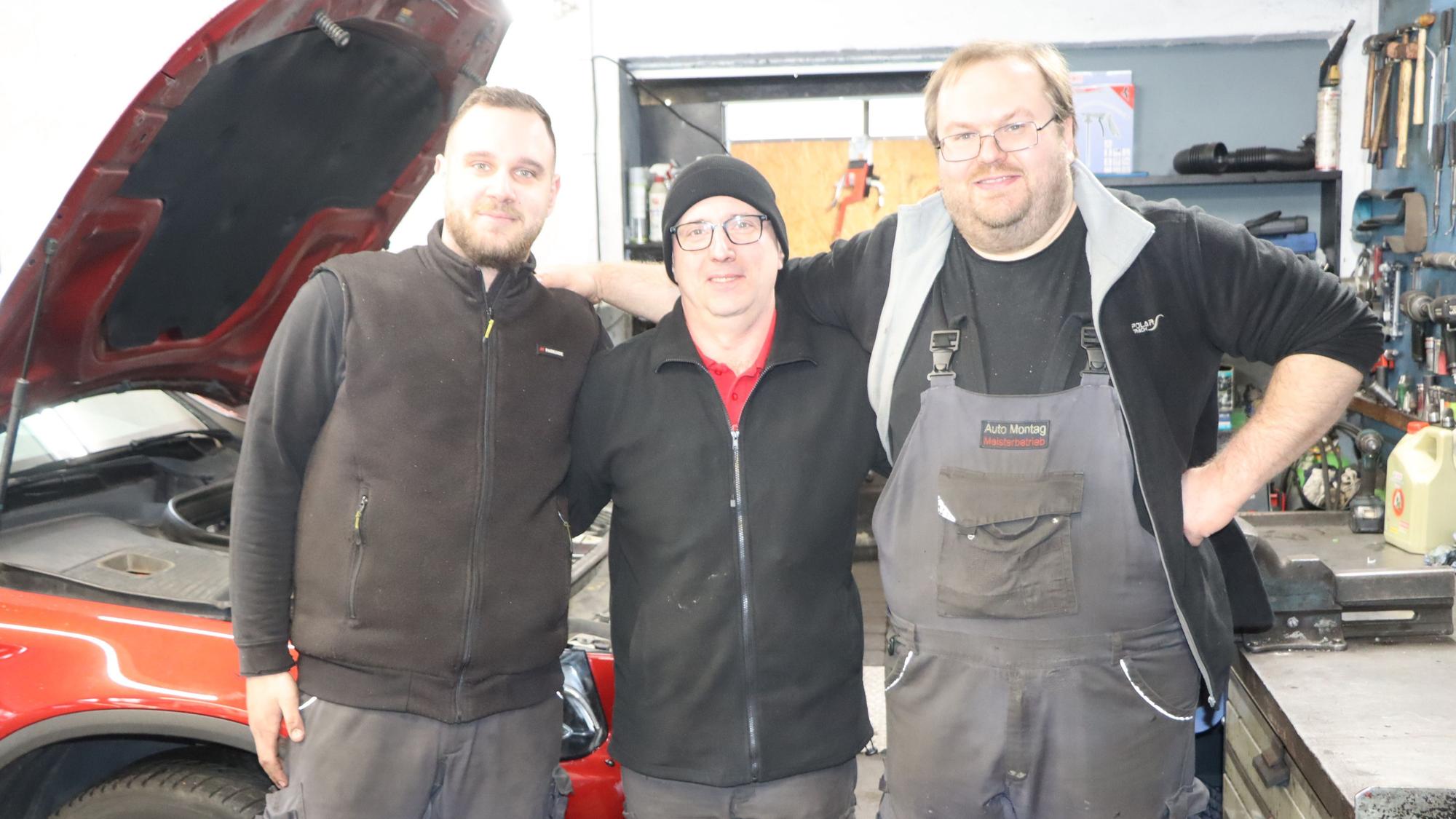 Das Foto zeigt der neuen Chef Andreas Montag mit seinen beiden Gesellen Christian Fussy und Alen Ahmetovic.